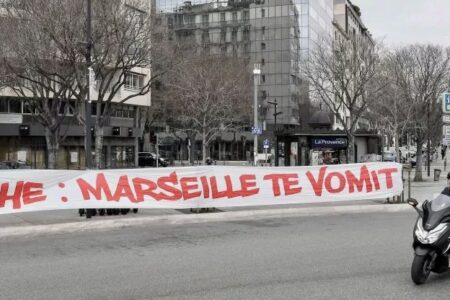 Marsiglia: Assalto ultrà a centro allenamento, calciatore colpito da lacrimogeno